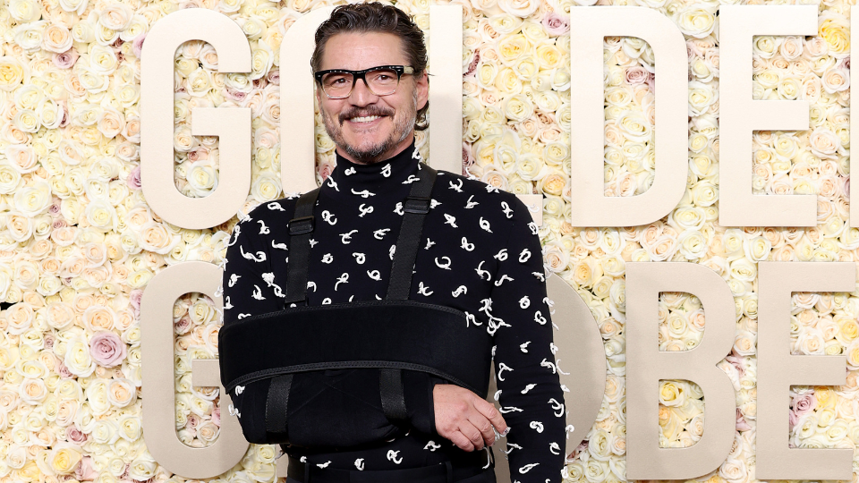 Pedro Pascal's Arm at the Golden Globes 2024: Exploring the Mystery Behind His Sling Pedro Pascal's Arm at the Golden Globes 2024: Exploring the Mystery Behind His Sling